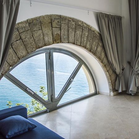 Sunrise Guest House Гаета Екстериор снимка