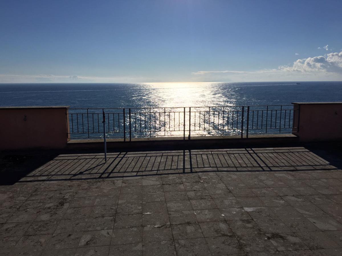 Sunrise Guest House Гаета Екстериор снимка